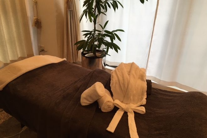 Ginza Blanc Desir Salon