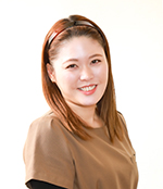 mano corazonのスタッフ 山内沙也香